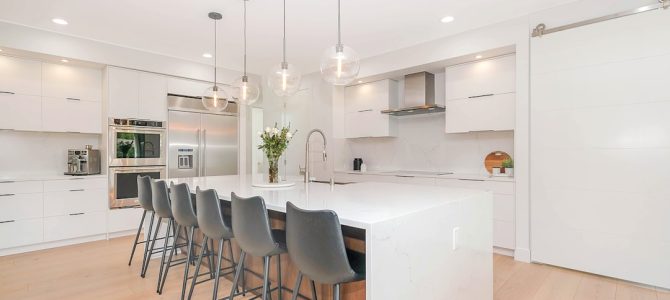 Stijlvolle keukendecoratie die je interieur een frisse uitstraling geeft