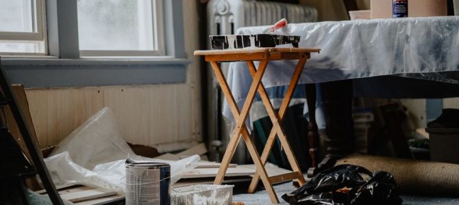 Recycleer oude meubels met duurzame verf en geef je interieur een boost